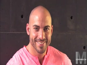 hunk Damian Armani