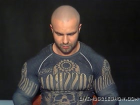 AWESOME BODYBUILDER
