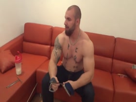 Thumb 11