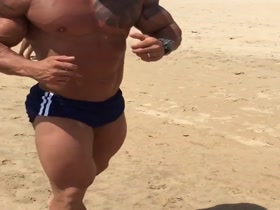 HOT BODY !