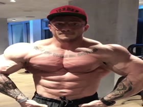 Muscle Mass Hotness
