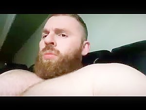 Mise’l Jeddore bouncing his pecs